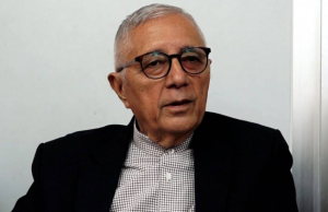 निर्वाचन आयोग पुगेर डा.कोइरालाले भने, 'कुनैपनि पदाधिकारी वा व्यक्तिलाई विशेष महाधिवेशन बोलाउने अधिकार छैन'