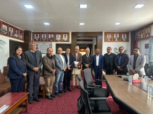 अर्थमन्त्री खनालसँग अध्यक्ष श्रेष्ठले गरे ‘एनआरएन डेभलपमेन्ट फन्ड’ सञ्चालनबारे छलफल