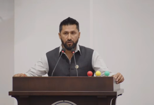 ओली-लेखक पक्राउबारे रवि लामिछानेको जवाफ, ‘न्याय पाउने पहिलो हक शहीदकी आमाको हो’