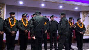 बढुवा भएका महानगरका सात प्रहरी नायव उपरीक्षकलाई दज्र्यानी चिन्ह