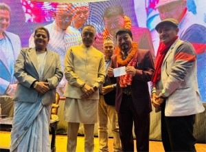 पूर्वमन्त्री रामवीरले त्यागे एमाले, रोजे कांग्रेस