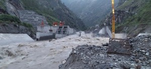 भोटेकोशीको बाढीले रसुवागढी आयोजनामा व्यापक क्षति, ९३ जना अझै सम्पर्कविहीन