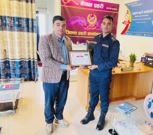 नेपाल न्यूज बैंकका भोजपुर संवाददाता कोइराला सम्मानित 