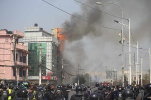 तीनकुने घट्ना : दुर्गा प्रसाईंलगायत ६१ जनाविरुद्ध मुद्दा दर्ता 