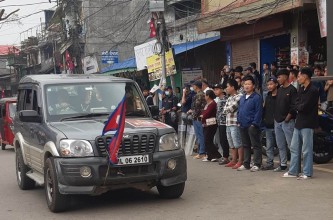 इलाममा भारतीय गाडीको प्रयोग गरी ‘नो भोट’अभियान, दुर्गा प्रसाईं सहभागी
