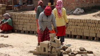 कोशीका श्रमिकलाई ‘न मान, न दाम, न सम्मान’ 
