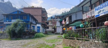 सगरमाथा जाने बाटोमै पर्ने शिवालय बजार सुनसान, होटलहरू रित्तै