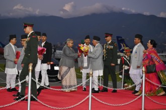 कतार भ्रमण सकेर स्वदेश फिर्ता भए राष्ट्रपति 