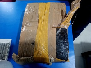 वीरगन्जबाट १० केजी चरेस सहित एक जना पक्राउ 