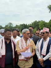 गृहमन्त्री लेखकद्वारा महाकालीमा निमार्णधिन बाँधको स्थलगत अनुगमन