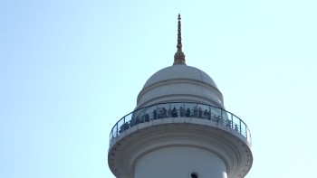 व्यवस्थित र सुविधा सम्पन्न धरहरामा शौचालय पुग्नै सकस 