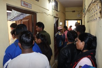 बर्दियामा मतदाता नामावलीमा नाम दर्ता गर्नेको भिड 