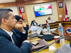 ओभरलोड ट्रक नियन्त्रण गर्न गृह मन्त्री रमेश लेखकको निर्देशन