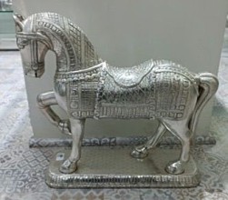 रुसी राष्ट्रपति पुटिनलाई मोदीको उपहार, ‘भागवत गीतादेखि चाँदीको घोडासम्म’