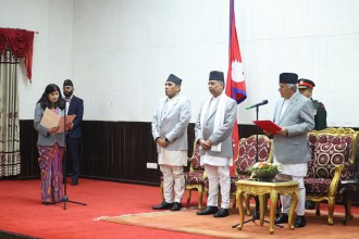 नवनियुक्त सामान्य प्रशासन मन्त्री न्यौपानेदवरा पद तथा गोपनियताको शपथ ग्रहण 