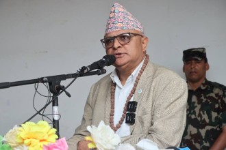 शिक्षकका लागि छुट्टै सेवा ऐन आवश्यक : मुख्यमन्त्री कार्की