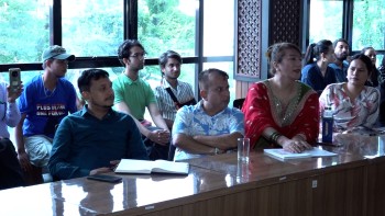भ्रष्टाचार र विकृति फैलाएको भन्दै ब्लु डाइमन्ड सोसाइटीको कार्यालय घेराउ 