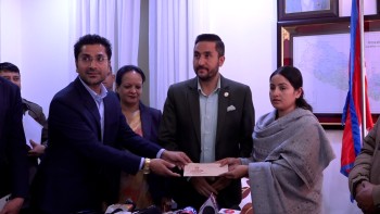 राजावादीहरूको प्रदर्शनमा मृत्यु भएका पत्रकार रजककी श्रीमतीलाई सरकारी जागिर