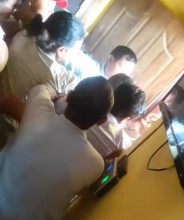 शिक्षकले छात्रालाई जिस्काएपछि विद्यालय तोडफोड 