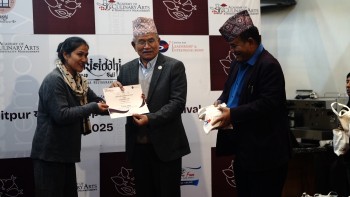 ललितपुर महानगर प्रमुख महर्जनद्धारा यःमरि बनाउने प्रतियोगिताका बिजेतालाई पुरस्कार वितरण