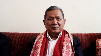माधव नेपालसहितका नेताहरुमाथिको मुद्दा नियमित प्रक्रिया हो : सञ्चारमन्त्री गुरुङ