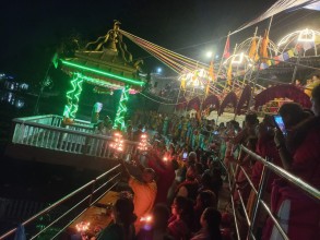 साउन महिनाको अन्तिम सोमबार धापाखेलस्थित नागदहमा शिव गंगा आरती 