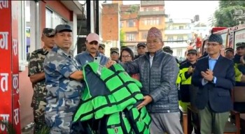 ललितपुर महानगरद्धारा सुरक्षा निकायलाई विपद् व्यवस्थापन सामग्री हस्तान्तरण 