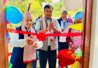 गोदावरी नगरको ‘विकट ’ ठाउँ चापाखर्कका नगर स्वास्थ्य केन्द्र 