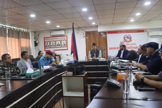 सुरक्षा प्रमुखहरुसँग मुख्यमन्त्री कडेंल भने, ‘नागरिक त्रसित छन, आश्वस्त पार्नुहोस्’
