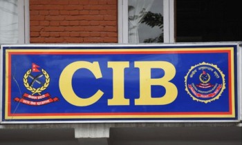 निर्माण व्यवसायीसहित ९ जना पक्राउ