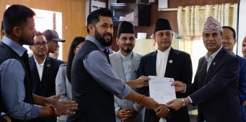 सभामुख पदका लागि डीपी अर्यालले दिए उम्मेदवारी