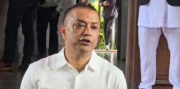 प्रधानमन्त्रीलाई काँग्रेस सभापति थापाको प्रश्न,  'ठालु भएर भाउ खाएर बस्ने हो ?’