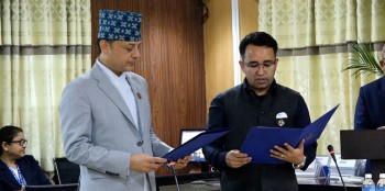 जलवायु विपद्बारे अध्ययन गर्न गठित संसदीय समितिको नेतृत्वमा गणेश पराजुली, सभामुखले गराए शपथ