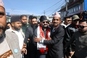 शंखुवासभा पुगेका बालेनले मागे मिङ्मा शेर्पालाई भोट