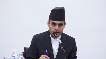 जनताको पैसाले चल्ने सञ्चारमाध्यमको प्रभावकारिता मूल्याङ्कन गरिन्छ : सञ्चारमन्त्री