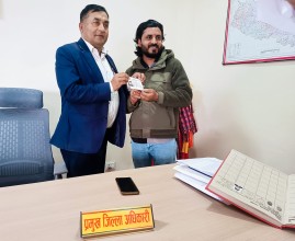सर्लाहीमा पहिलो पटक आमाको नामबाट नागरिकता वितरण