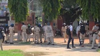 पट्नामा प्रदर्शनकारी विद्यार्थीमाथि प्रहरी हस्तक्षेप
