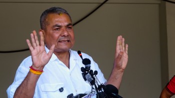 प्रतिपक्ष कमजोर हुँदा सडकबाट आवाज उठाइरहेका छौं : दुर्गा प्रसाईँ