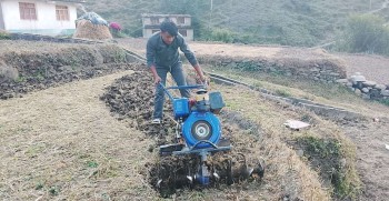 किसानका लागि भरपर्दो सारथी हाते ट्याक्टर, खेतीपातीमा नयाँ बहार