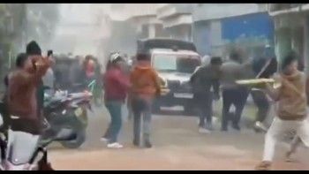 वीरगञ्जमा अवैध गोदाममा छापा मार्दा आक्रमण