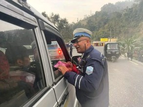 चालक तथा यात्रुसँग पाँच मिनेट ट्राफिक सचेतना