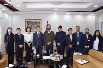 शिक्षामन्त्री पोखरेलसँग चिनियाँ राजदूतको शिष्टाचार भेटवार्ता