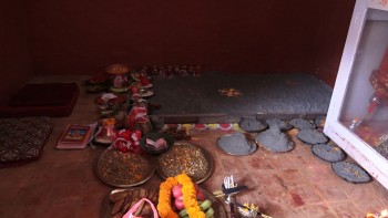 हनुमानढोका दरबार क्षेत्रको दसैँघरमा विधिपूर्वक राखियो जमरा