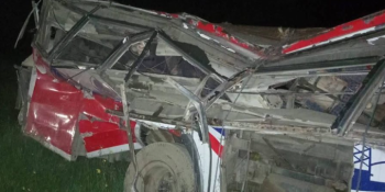 बैतडी जन्तीबस दुर्घटनामा १३ जनाको मृत्यु