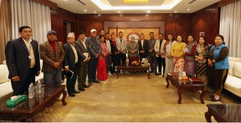 काठमाडौं उपत्यकाका मेयरहरूसँग प्रधानमन्त्री कार्कीले गरिन् छलफल