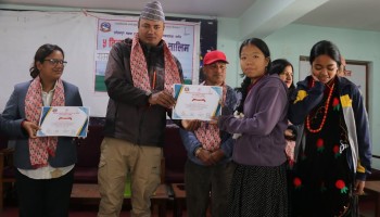 उद्घोषण तालिमका सहभागीलाई प्रमाणपत्र (भिडियो)