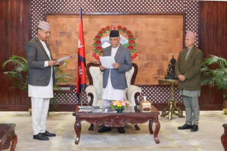 त्रिविका नवनियुक्त उपकुुलपतिले लिए पद तथा गाेपनियताको सपथ