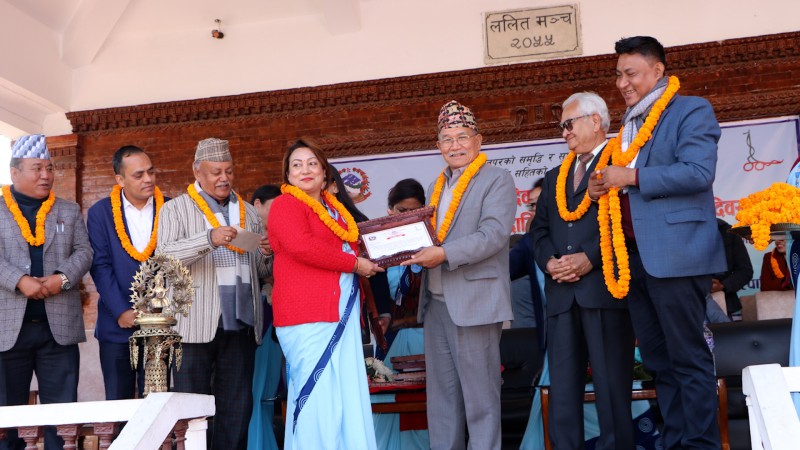 तीनवटा वडा स्वास्थ्य कार्यान्वयन समितिलाई पुरस्कार