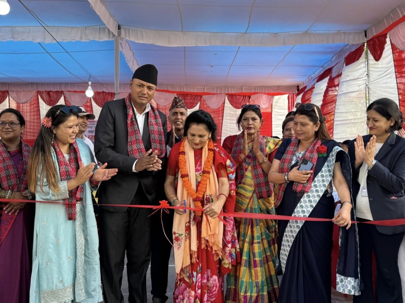 लपुमनपा–१४ को तीज व्यापार मेलामा स्थानीय उत्पादनको प्रदर्शनी र ब्यापारसहित महिला दिदी बहिनीको नाचगान (भिडियो)