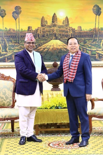 पर्यटनमन्त्री पाण्डे र कम्बोडियाली समकक्षीबीच भेटवार्ता
